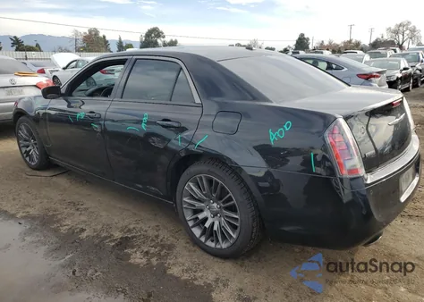 2013 Chrysler 300C John Varvatos Limited Edition z USA, uszkodzony, nr VIN 2C3CCADG2DH727695